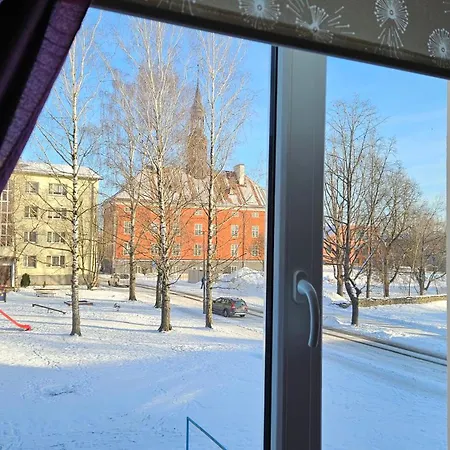 Hall * Narva